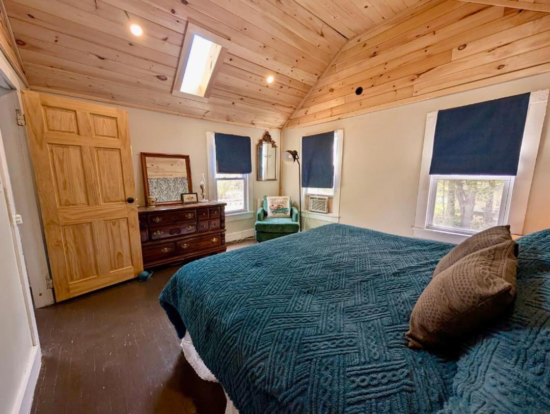Charming 120-Year-Old Farmhouse By The Creek. Starlight Extérieur photo