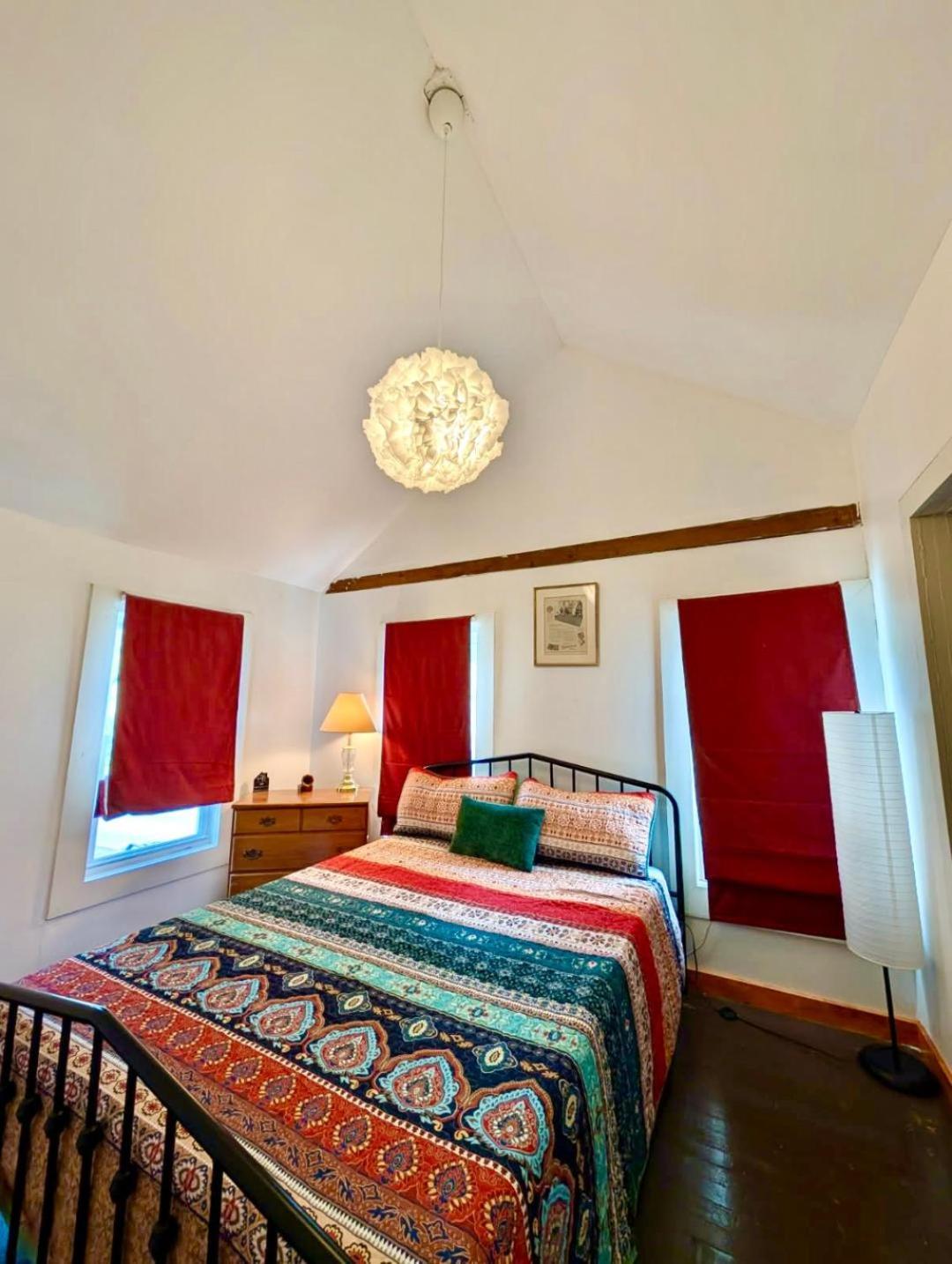 Charming 120-Year-Old Farmhouse By The Creek. Starlight Extérieur photo