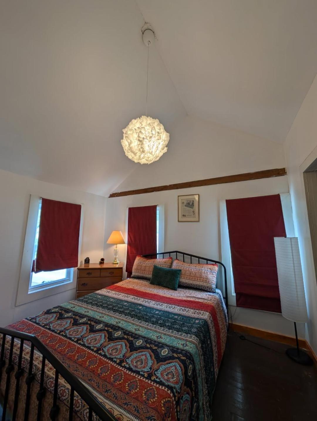 Charming 120-Year-Old Farmhouse By The Creek. Starlight Extérieur photo